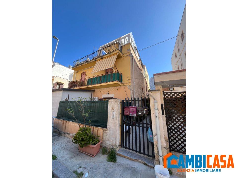 appartamento in vendita a Palermo in zona Sferracavallo