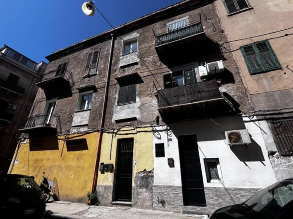 appartamento in vendita a Palermo in zona Zisa