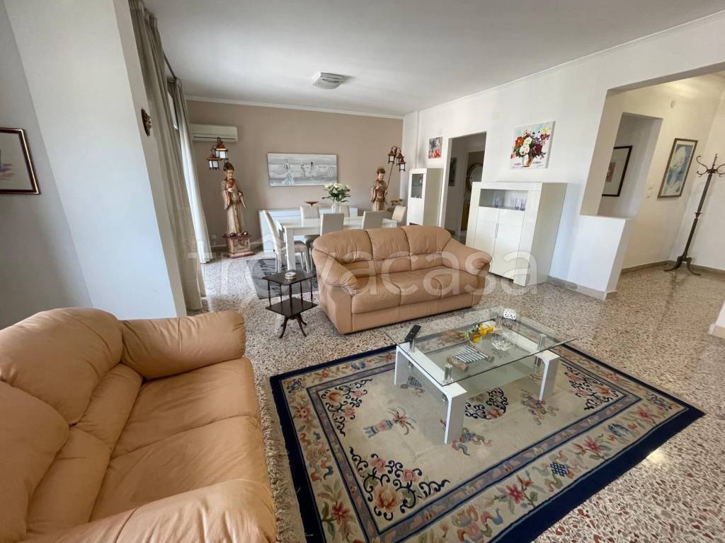 appartamento in vendita a Palermo in zona Malaspina/Palagonia