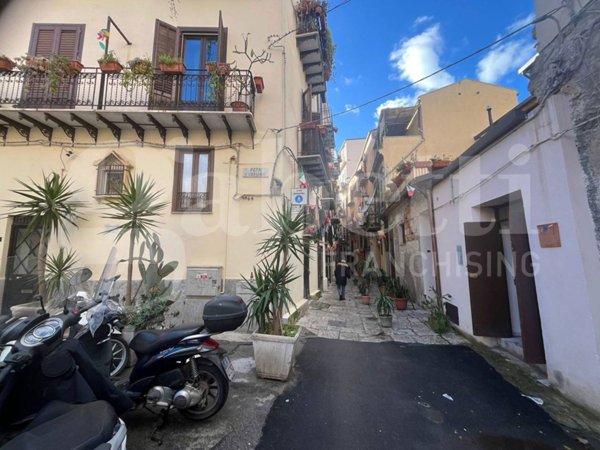 appartamento in vendita a Palermo in zona Centro storico