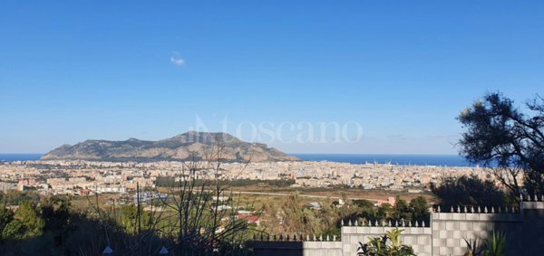 casa indipendente in vendita a Palermo in zona San Lorenzo