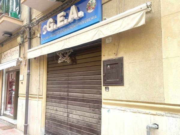 negozio in vendita a Palermo in zona Libertà