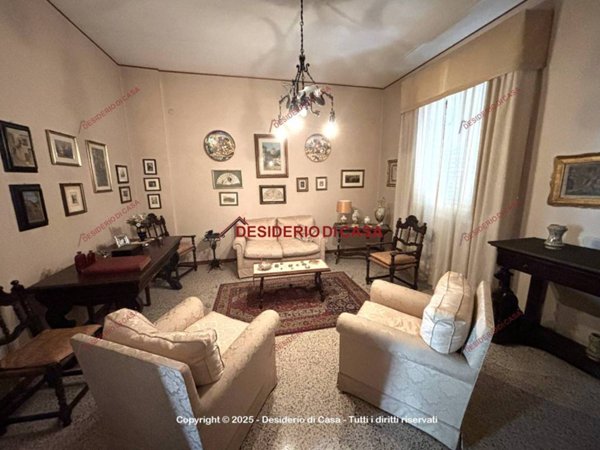 appartamento in vendita a Palermo in zona Politeama