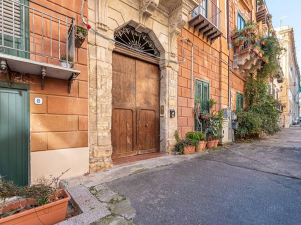 appartamento in vendita a Palermo in zona Centro storico