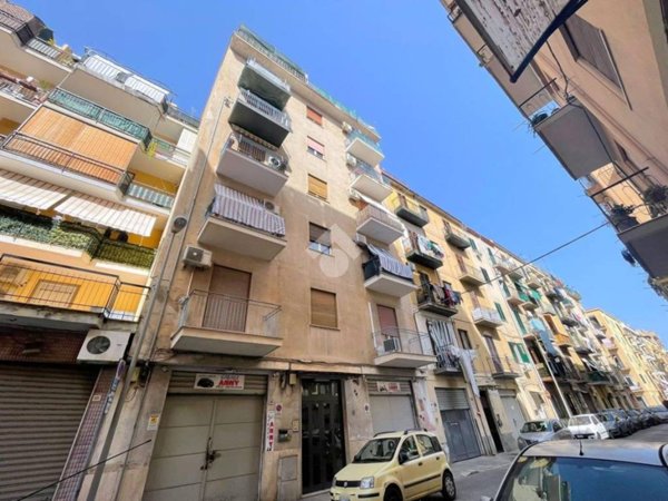 appartamento in vendita a Palermo in zona Malaspina/Palagonia