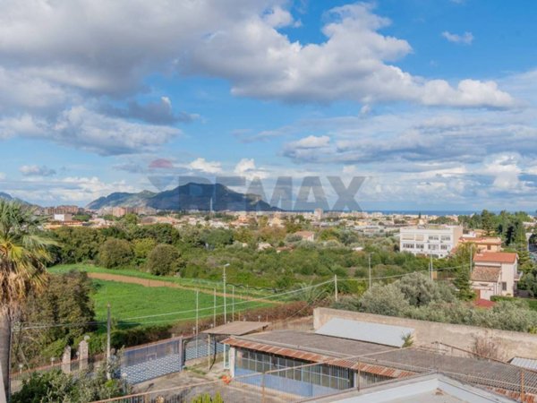 appartamento in vendita a Palermo in zona Villagrazia/Falsomiele