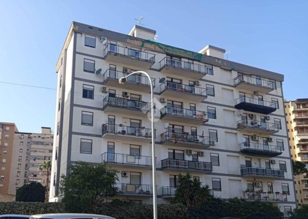appartamento in vendita a Palermo in zona Montegrappa / Santa Rosalia