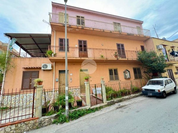 appartamento in vendita a Palermo in zona Mezzomonreale