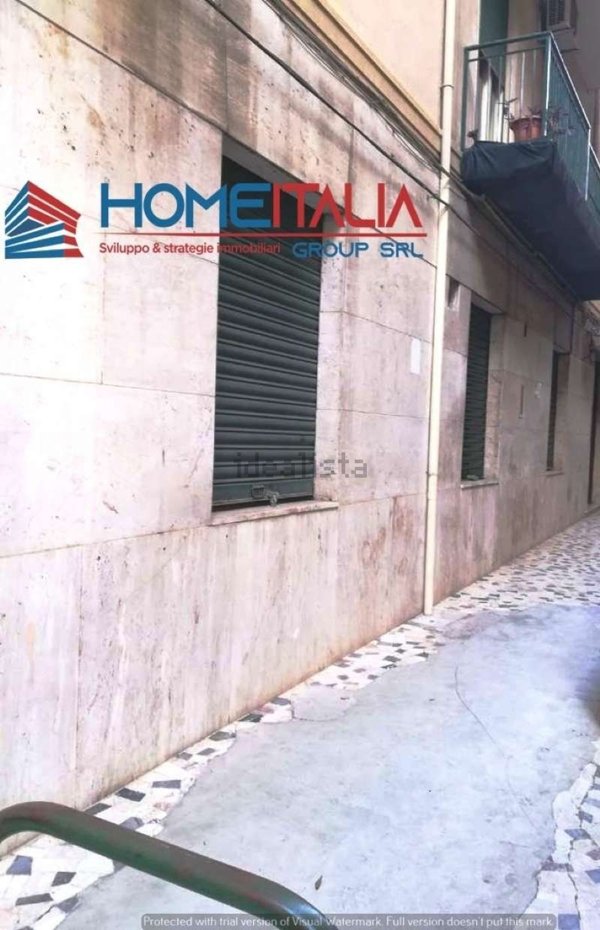 locale commerciale in vendita a Palermo in zona Libertà