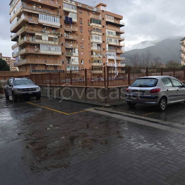 appartamento in vendita a Palermo in zona Montegrappa / Santa Rosalia