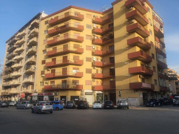 appartamento in vendita a Palermo in zona Montegrappa / Santa Rosalia