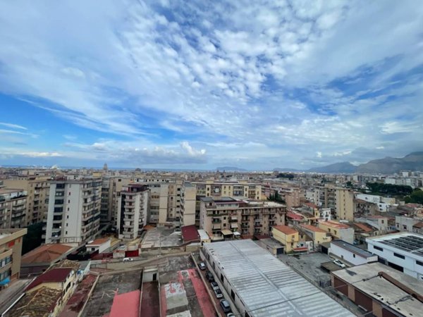 appartamento in vendita a Palermo in zona Zisa