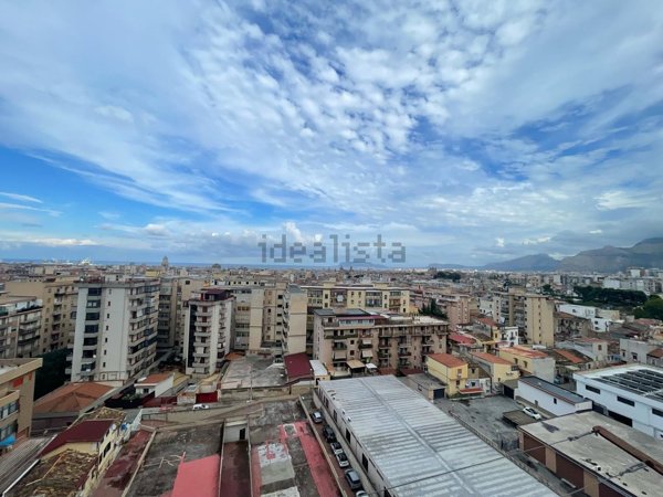 appartamento in vendita a Palermo in zona Zisa