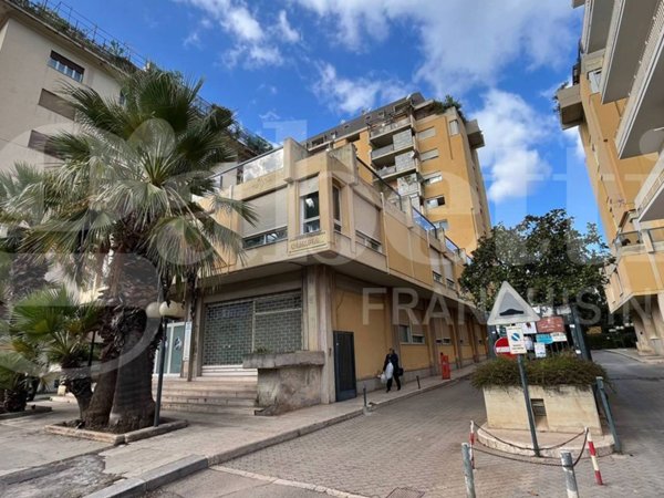 appartamento in vendita a Palermo in zona Libertà