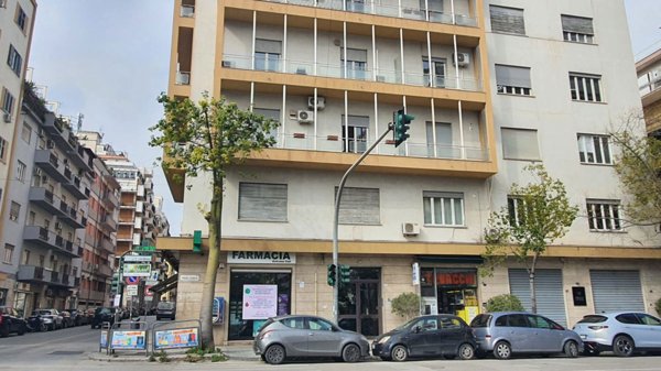 appartamento in vendita a Palermo in zona Libertà