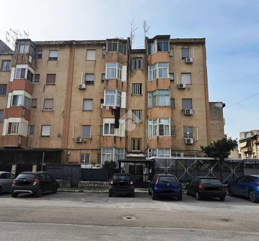 appartamento in vendita a Palermo in zona Montegrappa / Santa Rosalia