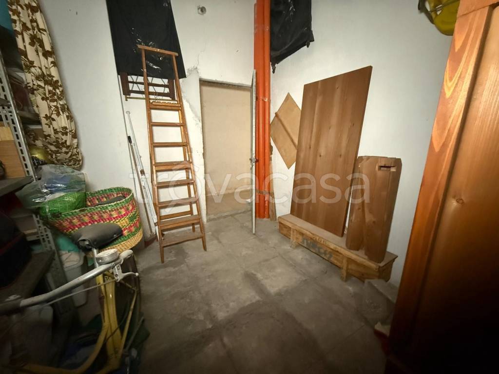 locale commerciale in vendita a Palermo in zona Pallavicino