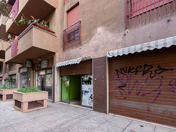 negozio in vendita a Palermo in zona Calatafimi / Cuba