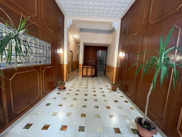 appartamento in vendita a Palermo in zona Malaspina/Palagonia