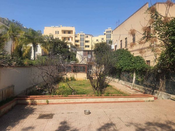 casa indipendente in vendita a Palermo in zona Altarello