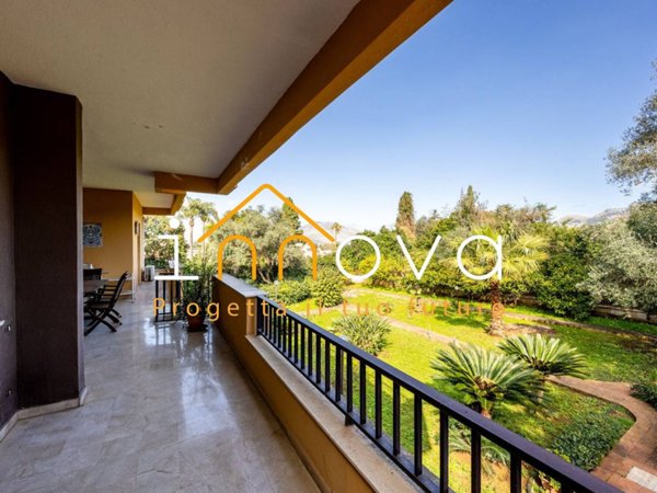 casa indipendente in vendita a Palermo in zona San Lorenzo