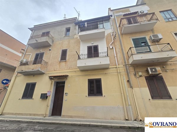 appartamento in vendita a Palermo in zona Partanna