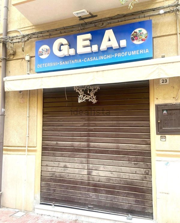 locale commerciale in vendita a Palermo in zona Libertà