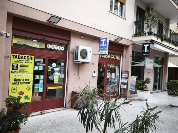 negozio in vendita a Palermo in zona Uditore