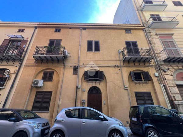 appartamento in vendita a Palermo in zona Zisa