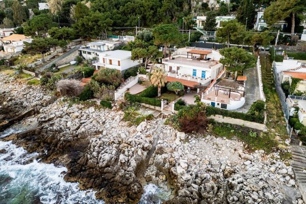casa indipendente in vendita a Palermo in zona Addaura
