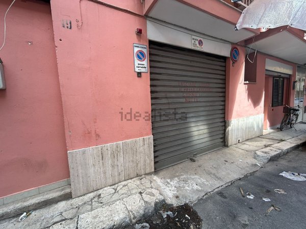 locale di sgombero in vendita a Palermo in zona Noce