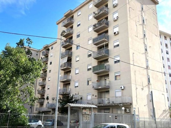 appartamento in vendita a Palermo in zona Montegrappa / Santa Rosalia