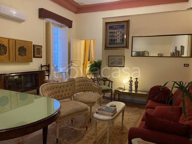 appartamento in vendita a Palermo in zona Zisa