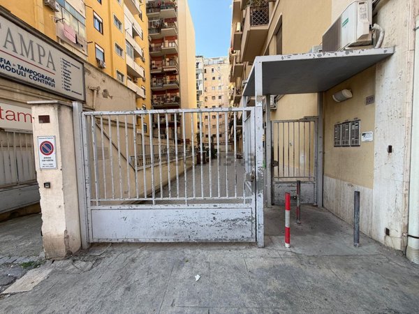 ufficio in vendita a Palermo in zona Libertà