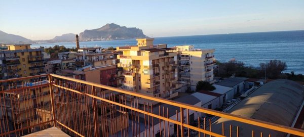 appartamento in vendita a Palermo in zona Roccella