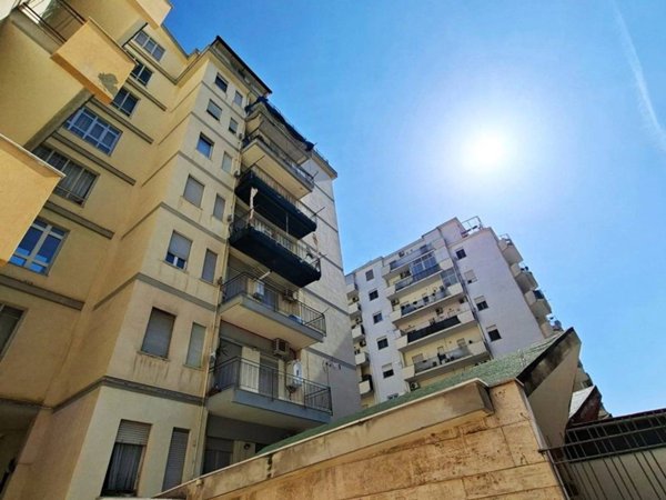 appartamento in vendita a Palermo in zona Politeama