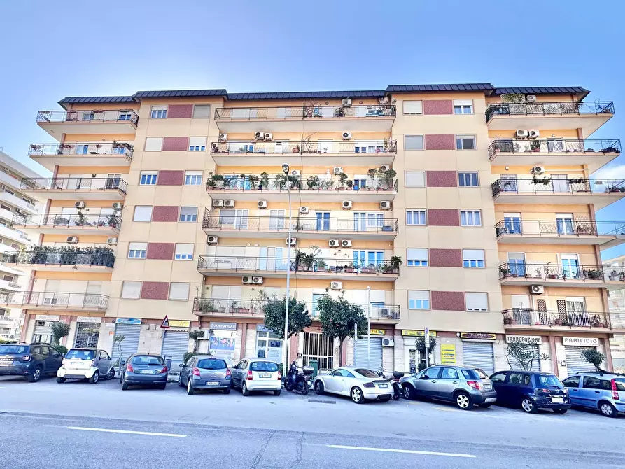 locale di sgombero in vendita a Palermo in zona Malaspina/Palagonia