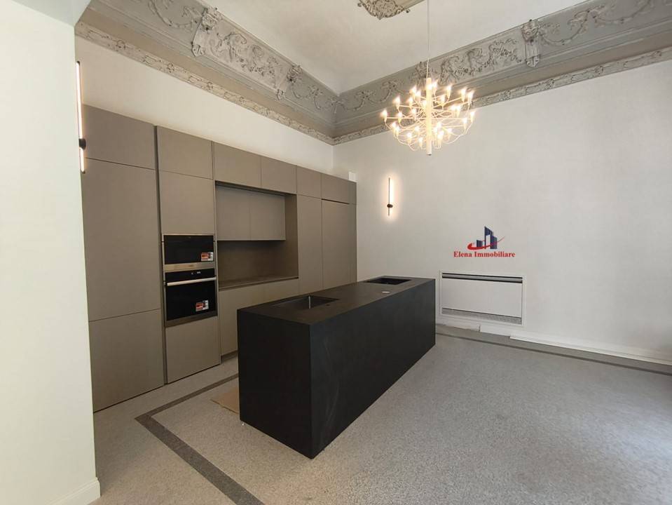 appartamento in vendita a Palermo in zona Politeama