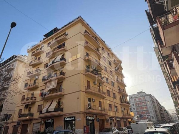 appartamento in vendita a Palermo in zona Malaspina/Palagonia
