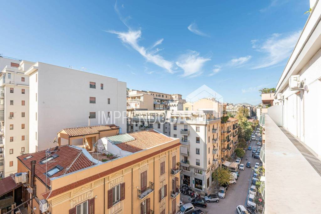 appartamento in vendita a Palermo in zona Libertà