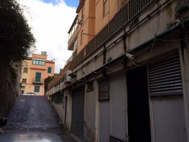 locale commerciale in vendita a Palermo in zona Pallavicino