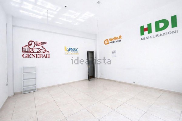 locale commerciale in vendita a Palermo in zona Calatafimi / Cuba