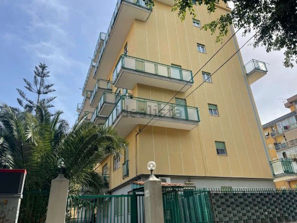 appartamento in vendita a Palermo in zona Zisa