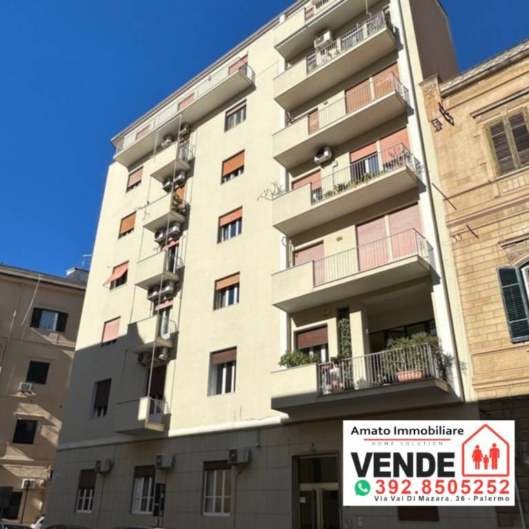 appartamento in vendita a Palermo in zona Politeama