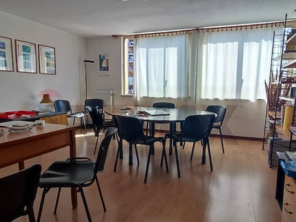 ufficio in vendita a Palermo in zona Libertà