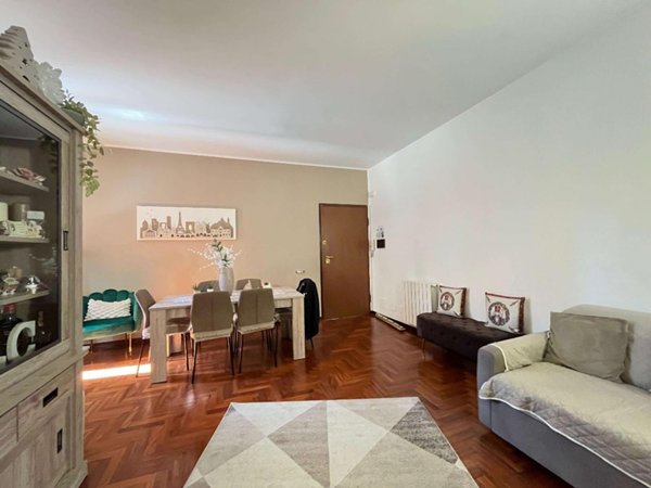 appartamento in vendita a Palermo in zona Montegrappa / Santa Rosalia