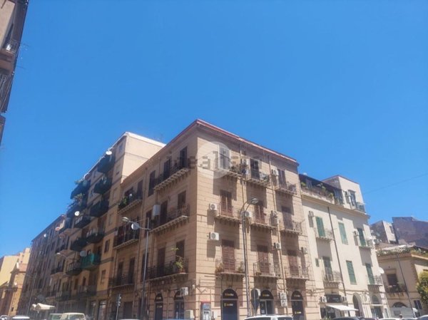 appartamento in vendita a Palermo in zona Politeama