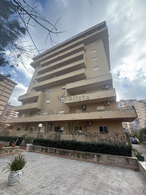 appartamento in vendita a Palermo in zona Oreto