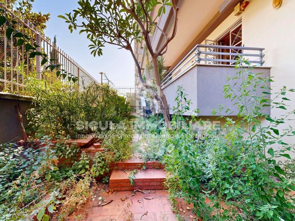 appartamento in vendita a Palermo in zona Zisa