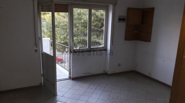 appartamento in vendita a Palermo in zona Montegrappa / Santa Rosalia